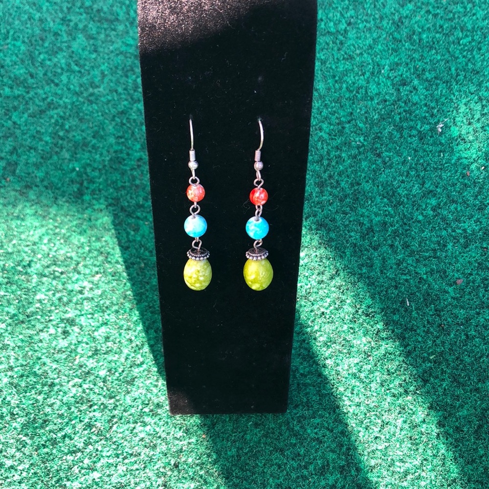 Premier Designs earrings - Picture 2 of 4